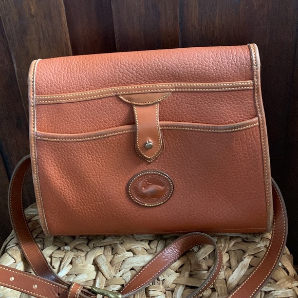 Dooney and Bourke all weather leather Crossbody bag - Picture 4 of 16